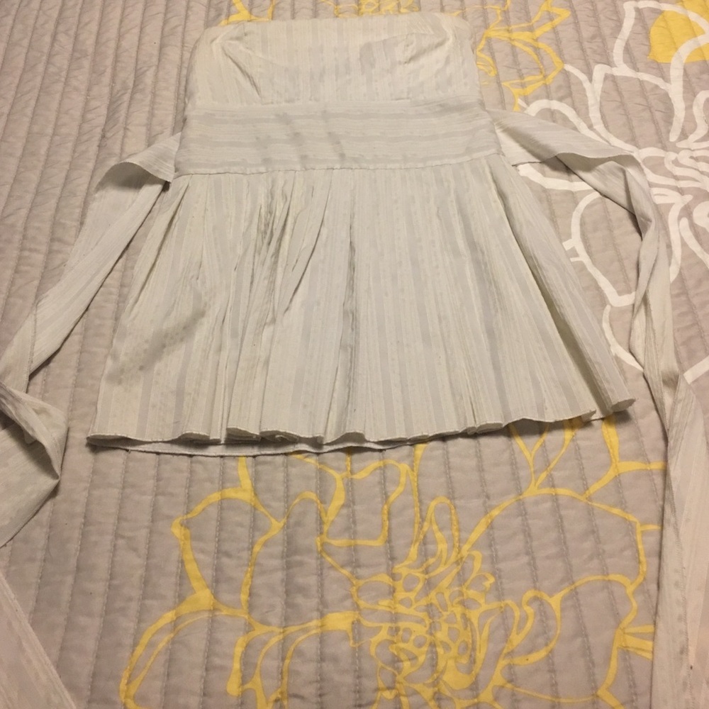 White strapless flowy blouse